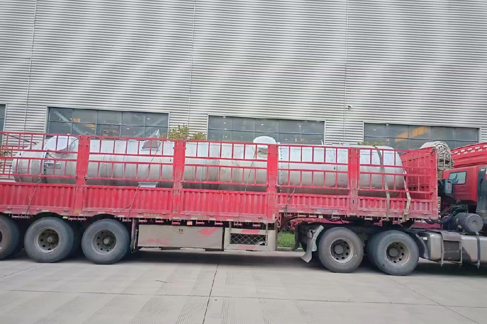 安徽宿州某化工企業(yè)多效蒸發(fā)系統(tǒng)主體設(shè)備裝車(chē)發(fā)貨
